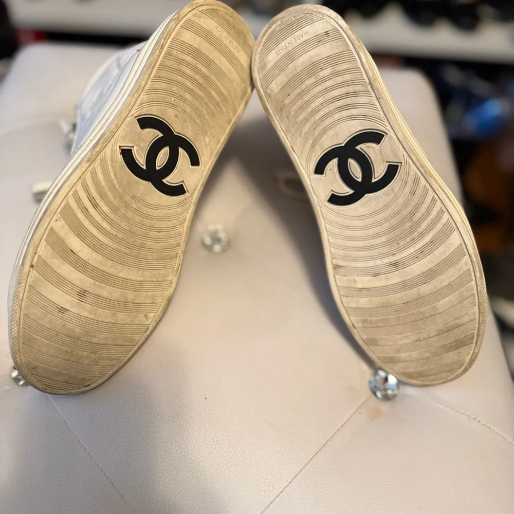 Hot Deal: Chanel White Leather CC High Top Sneakers w/Side Zippers - Picture 4 of 9